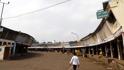 The Maharashtra bandh called by the three ruling parties in the state – Congress, Shiv Sena and NCP - to protest the Lakhimpur Kheri violence, evoked a mixed response in Pune on Monday. (In Pic) Deserted premises of Market Yard in Pune. (Rahul Raut/HT PHOTO) The Maharashtra bandh called by the three ruling parties in the state – Congress, Shiv Sena and NCP - to protest the Lakhimpur Kheri violence, evoked a mixed response in Pune on Monday. (In Pic) Deserted premises of Market Yard in Pune. (Rahul Raut/HT PHOTO)