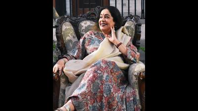 Kirron Kher has to visit the hospital once a month to undergo maintenance therapy (Instagram/kirronkhermp) Kirron Kher has to visit the hospital once a month to undergo maintenance therapy (Instagram/kirronkhermp)