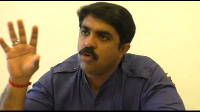Goa Forward Party chief Vijay Sardesai took swipe at the Congress, accusing the state’s principal opposition party of abdicating its responsibility. (HT photo) Goa Forward Party chief Vijay Sardesai took swipe at the Congress, accusing the state’s principal opposition party of abdicating its responsibility. (HT photo)