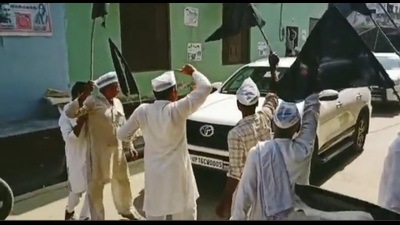 BJP MLA Satyavir Tyagi, who represents the Kithore assembly constituency in Meerut district, was shown black flags by a group of farmers in Paswara village on Sunday (HT Photo)