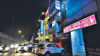 SDMC has restricted timings for spas and massage centres between 9am and 9pm. (Vipin Kumar/HT PHOTO) SDMC has restricted timings for spas and massage centres between 9am and 9pm. (Vipin Kumar/HT PHOTO)