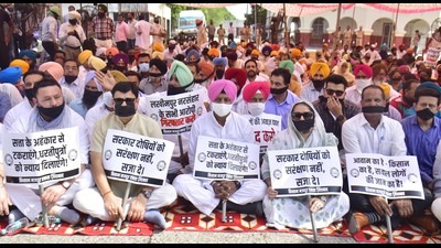 Punjab Congress leaders during a ‘maun vrat’ protest against the Lakhimpur Kheri violence in Amritsar.