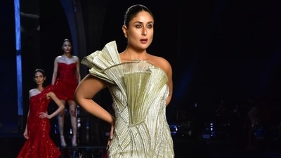 Kareena Kapoor was the showstopper of the Lakme Fashion Week grand finale on Sunday. (Varinder Chawla) Kareena Kapoor was the showstopper of the Lakme Fashion Week grand finale on Sunday. (Varinder Chawla)