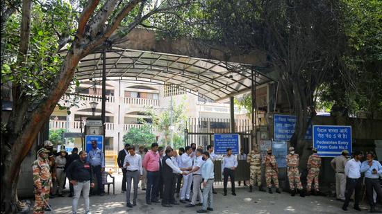 On September 24, Gogi was produced in court number 207 in Rohini court complex when two men dressed as lawyers whipped out their firearms and rained bullets at Gogi, killing him on the spot. (Sanchit Khanna/HT) On September 24, Gogi was produced in court number 207 in Rohini court complex when two men dressed as lawyers whipped out their firearms and rained bullets at Gogi, killing him on the spot. (Sanchit Khanna/HT)