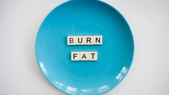 "Most of the weight loss initially comes from carb stores, proteins, and water and to lesser extent body fat," says nutritionist Anupama Menon in her Instagram post about stages of weight loss. She also explains in another post how to lose weight in a healthy way.(Pexels)