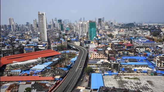 Mumbai: JJ Flyover looks almost deserted during the 'Maharashtra Bandh' in Mumbai on Monday. (PTI)