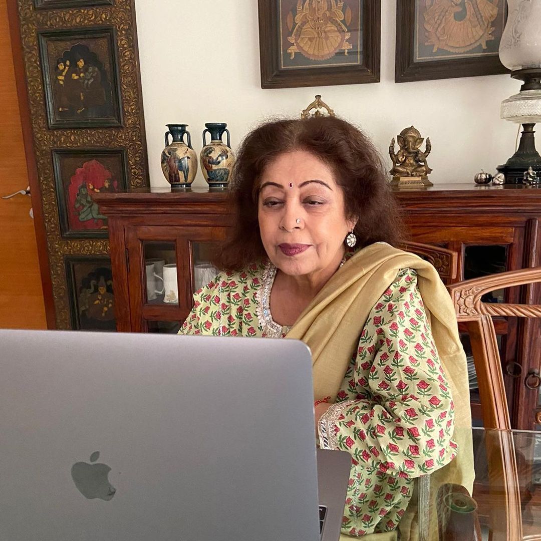 Kirron Kher reveals that she has been working even while going through her treatments (Instagram/kirronkhermp)