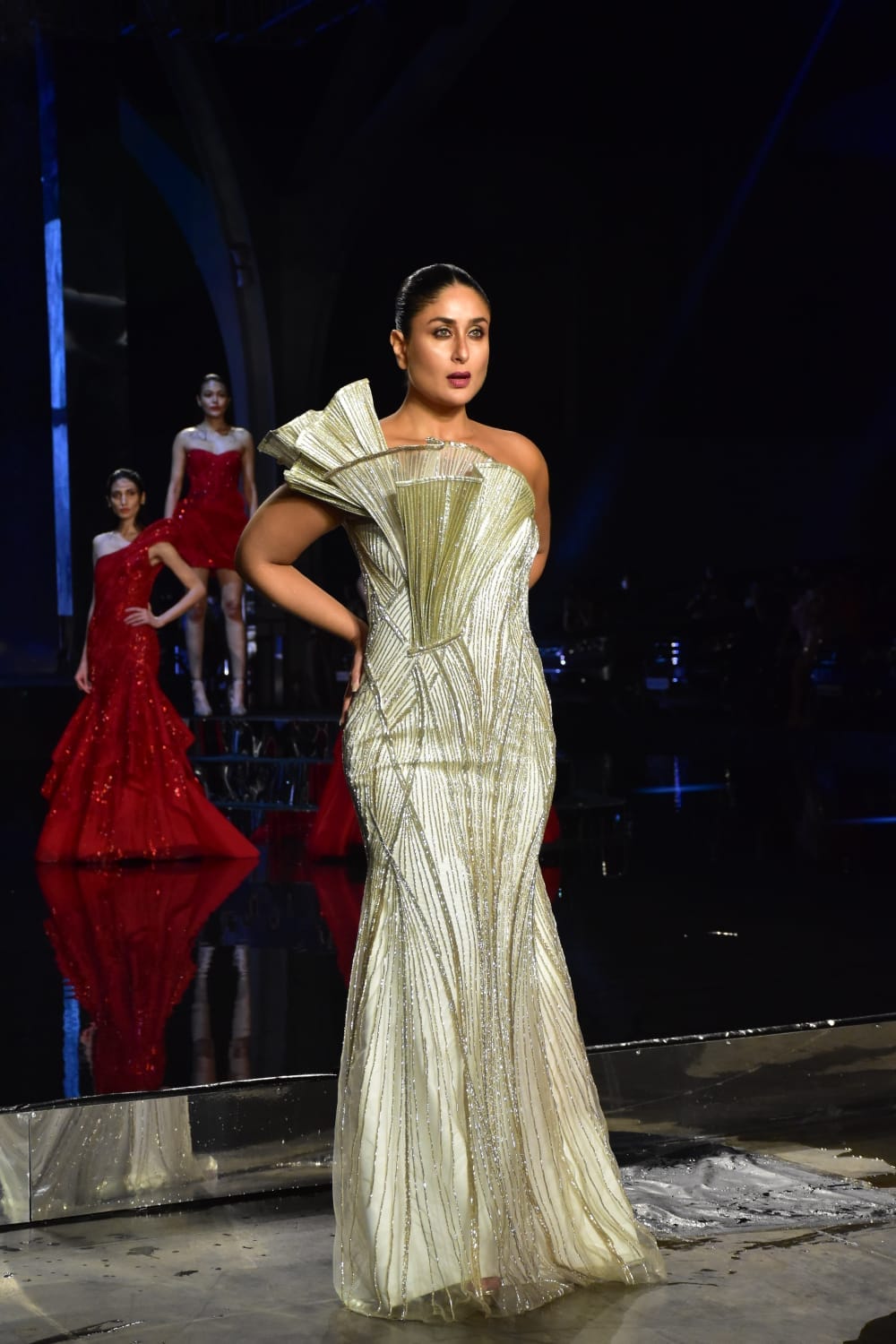 Sobhita Dhulipala ramp walk for Lakme Fashion Week 2022 Photo