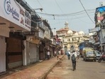 Shops closed during Maharashtra Bandh at Shaikh Memon street near Jama Masjid,Mumbai. (Pratik Chorge/HT Photo) Shops closed during Maharashtra Bandh at Shaikh Memon street near Jama Masjid,Mumbai. (Pratik Chorge/HT Photo)