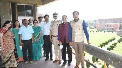 UT adviser Dharam Pal (right) on a visit to Panjab University on Tuesday. (HT PHOTO) UT adviser Dharam Pal (right) on a visit to Panjab University on Tuesday. (HT PHOTO)
