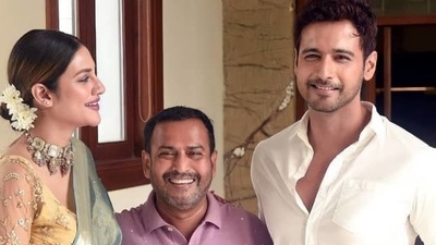 Nusrat Jahan and Yash Dasgupta are celebrating Durga Puja together. Nusrat Jahan and Yash Dasgupta are celebrating Durga Puja together.