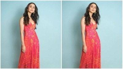 Styled by fashion stylist Anshika Verma, Rakul Preet opted for minimal accessories from the house of Misho Designs. She decked up in statement earrings. (Instagram/@rakulpreet) Styled by fashion stylist Anshika Verma, Rakul Preet opted for minimal accessories from the house of Misho Designs. She decked up in statement earrings. (Instagram/@rakulpreet)