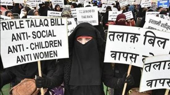 A 28-year-old woman has filed a case with the Samartha police in Pune alleging that her husband divorced her by sending a triple talaq message on WhatsApp. (HT (PIC FOR REPRESENTATION))