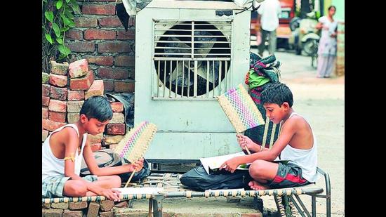 Power supply got disconnected around 3pm and resumed around 5.30pm in areas falling under Ludhiana city-1 division. (HT File Photo)