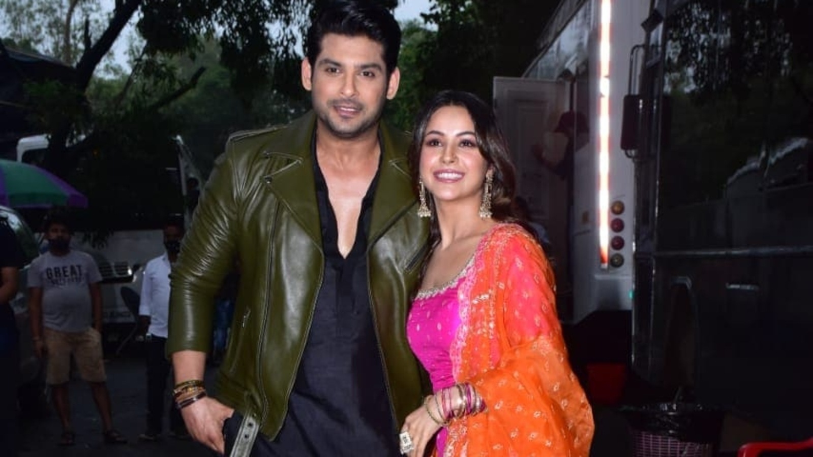 Shehnaaz Gill holds on to tattoo of Sidharth Shukla as she poses with  brother Shehbaz Badesha, see photos | Television News - The Indian Express