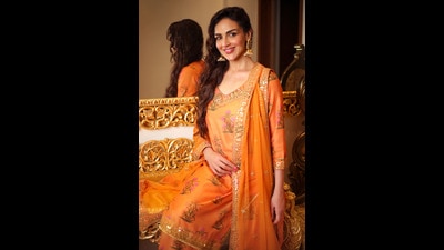Listening to Mahishasura Mardini and chanting Durga Saptashati are an integral part of Navratri celebrations for Esha Deol Takhtani (Photo: Instagram/popmercy, Instagram/palsandpeersentertainment) Listening to Mahishasura Mardini and chanting Durga Saptashati are an integral part of Navratri celebrations for Esha Deol Takhtani (Photo: Instagram/popmercy, Instagram/palsandpeersentertainment)