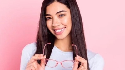 These herbs can really help you with good vision. (Shutterstock)