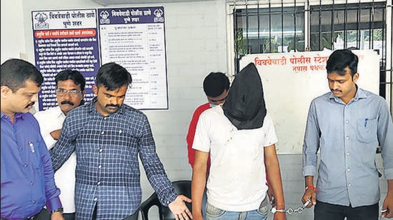 Pune police have arrested the main suspect, 22-year-old Hrishikesh, alias Shubham Bhagwat (masked), for the murder of 14-year-old in the city, on Wednesday. (RAHUL RAUT/HT)