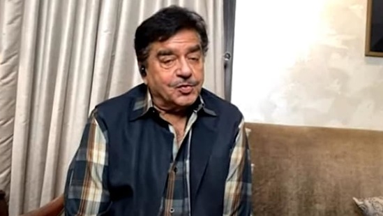 Shatrughan Sinha has spoken about the arrest of Aryan Khan in an NCB case that is under investigation.