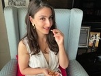 Soha Ali Khan in an exclusive column for HT Digital talks about her lockdown fitness routine, eating healthy and snacking mindfully. She also shares a Dussehra special healthy recipe that she loves to bake with daughter Inaaya.(Soha Ali Khan) Soha Ali Khan in an exclusive column for HT Digital talks about her lockdown fitness routine, eating healthy and snacking mindfully. She also shares a Dussehra special healthy recipe that she loves to bake with daughter Inaaya.(Soha Ali Khan)