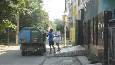 The corporation is also getting an app developed, which will be able to track the corporation’s door-to-door solid waste collection vehicles as they pass houses, commercial establishments and shops. (Sakib Ali/HT Photo) The corporation is also getting an app developed, which will be able to track the corporation’s door-to-door solid waste collection vehicles as they pass houses, commercial establishments and shops. (Sakib Ali/HT Photo)
