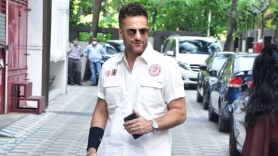 Fardeen Khan spotted at T-series Mumbai office (Varinder Chawla)