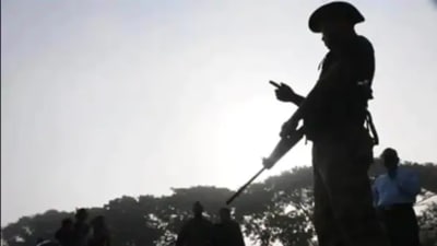 A teacher from Jammu was among the civilians killed in the targeted attacks that prompted many displaced Kashmiri employees to leave the Valley (HT Photo)