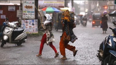 Isolated heavy to very heavy rainfall is very likely over Coastal and South Interior Karnataka, Kerala, Mahe and Tamil Nadu during the next four days. (HT FILE)