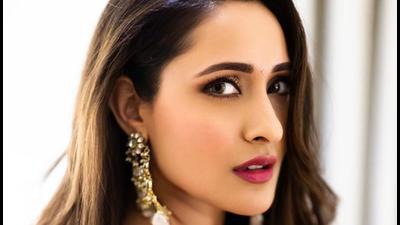 Pragya Jaiswal will soon be seen alongside actor Salman Khan in Antim: The Final Truth Pragya Jaiswal will soon be seen alongside actor Salman Khan in Antim: The Final Truth