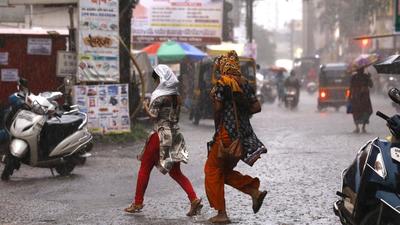 Going a little beyond its usual October 10 date, the southwest monsoon this year withdrew completely from the state of Maharashtra, including Pune and Mumbai, on Thursday, as per the India Meteorological Department (IMD) (HT PHOTO)
