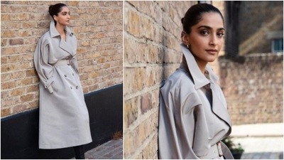 Sonam Kapoor tied her hair in a neat back bun and wore minimal makeup. (Instagram/@sonamkapoor) Sonam Kapoor tied her hair in a neat back bun and wore minimal makeup. (Instagram/@sonamkapoor)