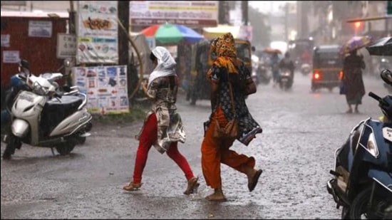 Isolated heavy to very heavy rainfall is very likely over Coastal and South Interior Karnataka, Kerala, Mahe and Tamil Nadu during the next four days. (HT FILE) Isolated heavy to very heavy rainfall is very likely over Coastal and South Interior Karnataka, Kerala, Mahe and Tamil Nadu during the next four days. (HT FILE)