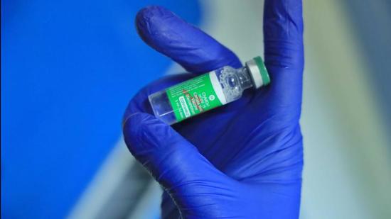 The statement, while giving district-wise details for Jammu and Kashmir , revealed that Kishtwar, Kupwara and Udhampur districts are yet to completely vaccinate for the 18-plus age group. The districts have achieved 81%, 93 % and 95% inoculation, respectively. (Gurpreet Singh/HT)