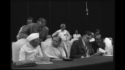 Mahadevi Varma at the Hindi Sammelan on 30 October 1983. (Virendra Prabhakar/HT Photo) Mahadevi Varma at the Hindi Sammelan on 30 October 1983. (Virendra Prabhakar/HT Photo)