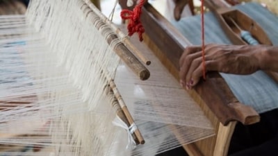 This year, the sale of Khadi in Gujarat has increased by ₹33.12 lakh. (PTI) This year, the sale of Khadi in Gujarat has increased by ₹33.12 lakh. (PTI)
