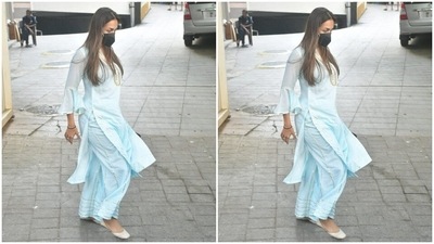 All masked up, Malaika was clicked as she passed the paparazzi. (HT Photos/Varinder Chawla) All masked up, Malaika was clicked as she passed the paparazzi. (HT Photos/Varinder Chawla)