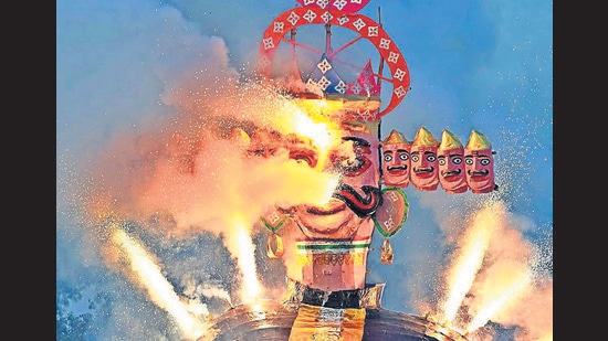 The 100ft Ravana effigy at the Daresi Dussehra Ground was a major attraction being the tallest in the region and drew a large crowd. (Gurpreet Singh/HT)