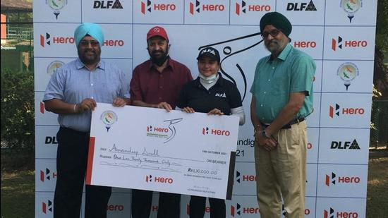 Winners of the 10th leg of the Hero Women’s Pro Golf Tour at the Chandigarh Golf Club greens on Friday. (HT File)