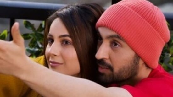 Honsla Rakh: These pictures of Diljit Dosanjh and Shehnaaz Gill are winning  hearts