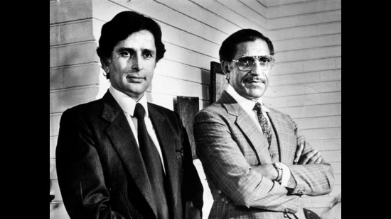 Shashi Kapoor and Amrish Puri in Kalyug. Shashi Kapoor and Amrish Puri in Kalyug.