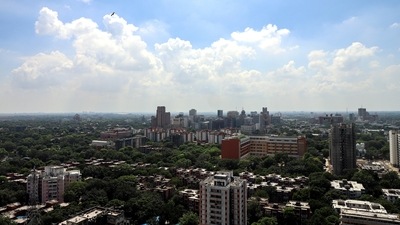Air quality continued to worsen in the national capital as the evening progressed, with 18 out of 36 areas showing readings of “very poor” that could lead to respiratory illness. (ANI Photo) Air quality continued to worsen in the national capital as the evening progressed, with 18 out of 36 areas showing readings of “very poor” that could lead to respiratory illness. (ANI Photo)