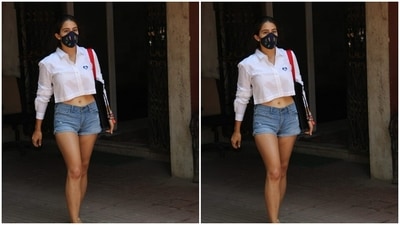 Sara wore her hair in a clean ponytail and carried a handbag. (HT Photos/Varinder Chawla) Sara wore her hair in a clean ponytail and carried a handbag. (HT Photos/Varinder Chawla)