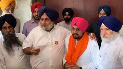 Congress leader and Moga market committee chairman Rajinderpal Singh Gill being inducted into Akali Dal by party chief Sukhbir Singh Badal. Congress leader and Moga market committee chairman Rajinderpal Singh Gill being inducted into Akali Dal by party chief Sukhbir Singh Badal.