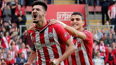 Broja's first Premier League goal earns Southampton first win of season (TWITTER)