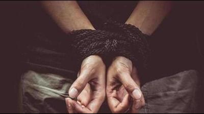 Furious over her sister allegedly eloping with a man, a woman and her aides kidnapped his 52-year-old mother from EWS Colony, police said on Saturday (Representative photo)