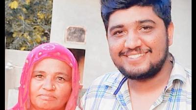 Twenty-two-year-old Jagdev Singh who underwent a bilateral hand transplant procedure at the Global Hospital in Mumbai is in stable condition. The 12-hour long surgery concluded early on Saturday. Doctors said that Singh was still unconscious and that the procedure went well without any complications. Twenty-two-year-old Jagdev Singh who underwent a bilateral hand transplant procedure at the Global Hospital in Mumbai is in stable condition. The 12-hour long surgery concluded early on Saturday. Doctors said that Singh was still unconscious and that the procedure went well without any complications.