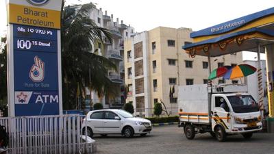 With the price hike, diesel now costs ₹100.08 per litre in Pune. Petrol price has also increased to ₹110.92 per litre. (Ravindra Joshi/HT PHOT.) With the price hike, diesel now costs ₹100.08 per litre in Pune. Petrol price has also increased to ₹110.92 per litre. (Ravindra Joshi/HT PHOT.)