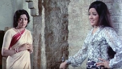 Hema Malini played dual roles in the 1972 film Seeta Aur Geeta. She played a naive Seeta on one hand and a feisty Geeta on the other. Hema Malini played dual roles in the 1972 film Seeta Aur Geeta. She played a naive Seeta on one hand and a feisty Geeta on the other.