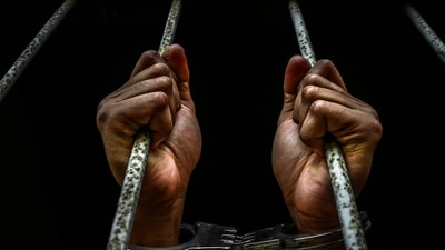 The deceased is a resident of a village under the town police station of Buxar district. He was brought to the facility located at Dhanpura under the jurisdiction of the town police station on October 6. The deceased is a resident of a village under the town police station of Buxar district. He was brought to the facility located at Dhanpura under the jurisdiction of the town police station on October 6.