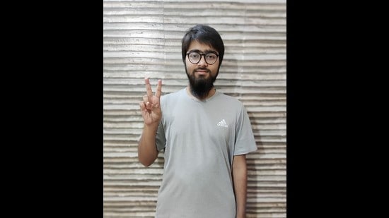 Lucknow lad Hammad Faisal, who figured among the top hundred from IIT-K zone in JEE Advanced exam (HT)